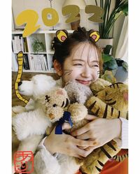 「愛理タイガー可愛らしすぎる」鈴木愛理の寅年にちなんだ“新年ショット”に絶賛の声