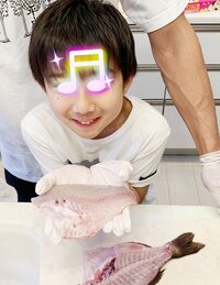 杉浦太陽『親子で魚をさばきました(^ ^)』