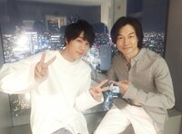 中川大志、きらめく夜景をバックに『花晴れ』親子ショット