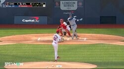 ファウルゾーンに飛んだのはボールじゃなくてバット！？鈴木誠也の同僚がまさかの珍プレー