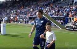 視聴者は見ていた！ドイツ人が恐れる男・浅野拓磨、試合前の「良い人すぎる」シーンが話題に エスコートキッズへ“神対応”する瞬間