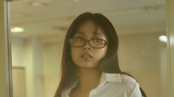 “ミスマガジン2024ベスト16”宮嶋くるみと誰もいない教室で“秘密の共有” ヤンマガWeb「あの子が水着にきがえたら…」