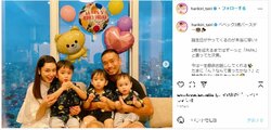 平愛梨、次男3歳の誕生日に家族写真を披露しファンから「美男美女家族」「癒されます」の声
