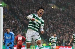 セルティックMF旗手怜央が週間ベストイレブンに選出！　「9.89点」はリーグトップの数字