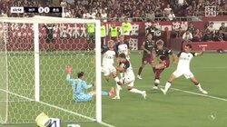 「こんなことあるん？」「あのパターンで珍しい」VARで“ゴール取り消し”が取り消しに！オフサイド判定が覆り神戸・大迫8試合ぶりの得点にチームメイトが大歓喜した瞬間