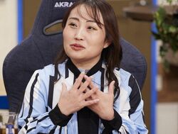 キンタロー。娘2人と夫との仲睦まじい家族写真を公開するも夫の顔にある加工、山内「びっくりした！」