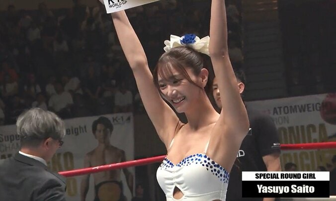 「何このキレイな人」「一人だけ衣装が違う」ひと際目を引くラウンドガールにざわつき “9等身”映える華麗な技も披露 3枚目