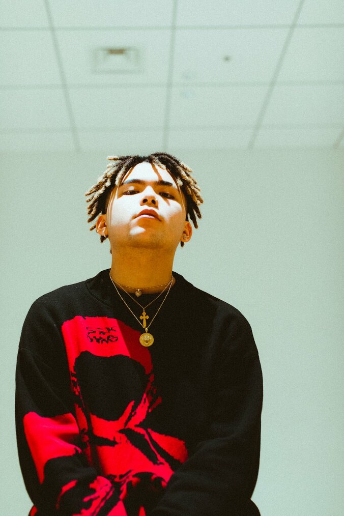 Leon Fanourakis「アルバム全体にポジティブなメッセージを込めた」新たな一面 9枚目