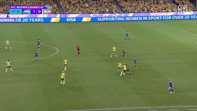 「男子代表にも欲しい」長谷川唯の“高速ダブルタッチ”にファン感嘆！大会MVPら豪州2人を一瞬で翻弄「うっま」【女子アジア杯】 4枚目