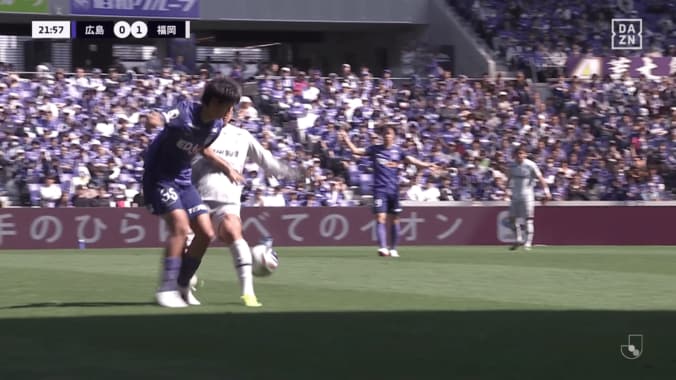 「何この速さ…」19歳天才の華麗ターン→極上キラーパスが「ファンタジスタすぎる」「ほんと上手い」中島洋太朗に称賛の嵐 3枚目