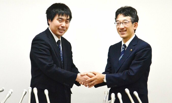 将棋・三浦弘行九段が会見　日本将棋連盟と和解合意「将棋界の発展のため頑張りたい」 1枚目