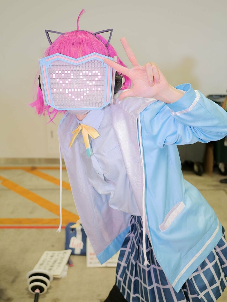 [Photos/Images] Adjusting 0.1mm Errors with Filing... A High-Tech 'Love Live!' Rina Cosplay with a Board Created Through Enormous Effort 9th