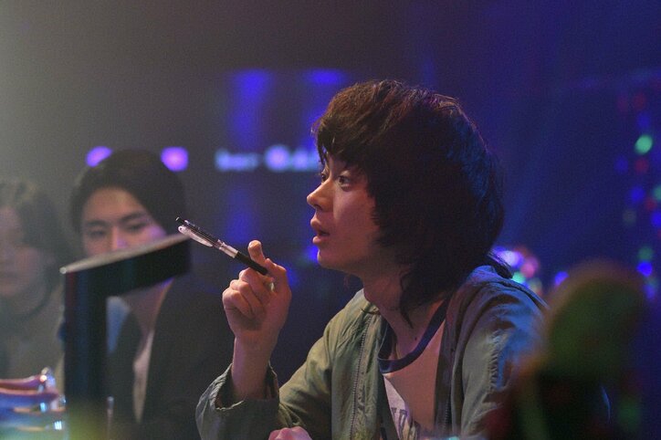 祐太郎（菅田将暉）が詩織（コムアイ）の死体を発見　残されたエンディングノートに書かれていたのは…『dele』第2話あらすじ（場面写真15枚）