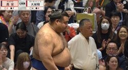 「つまみ出せ」高安、激勝の直後…熱戦に水を差す“残念な行為”に「やめろ」「本当に品がない」憤りの声