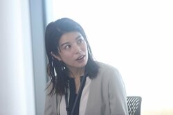 社内浮気が原因で異動!? 29歳独身OLが上司に「あんたも不倫してたでしょ！」と怒り爆発『30までにとうるさくて』第4話