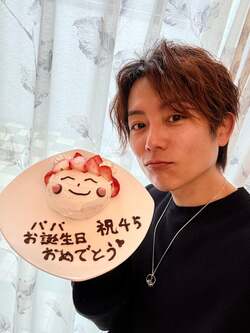 杉浦太陽「健康第一でアラフィフ頑張ります」45歳の誕生日を報告 希空からの可愛らしいケーキも公開