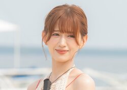 レジェンドセクシー女優のビキニ姿に男性陣が大興奮「パッと見て綺麗」「見た目がタイプ」