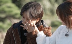 元AKB48メンバーが“東京秘密基地”No.1セラピストと密着しまくり…「延長とか言っちゃいそう」