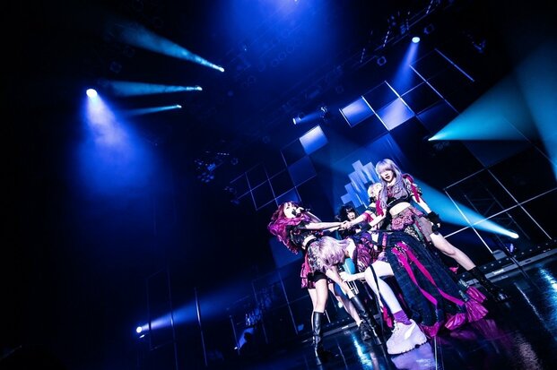 ZOC「拍手だけでも気持ちが伝わりまくってる」観客＆視聴者と築いたZeppツアー初日東京公演