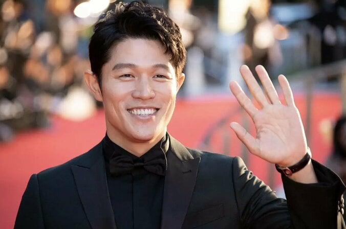 鈴木亮平、中条あやみとの『TOKYO MER』共演ショットを公開し歓喜の声「日に焼けた最高の笑顔」 1枚目