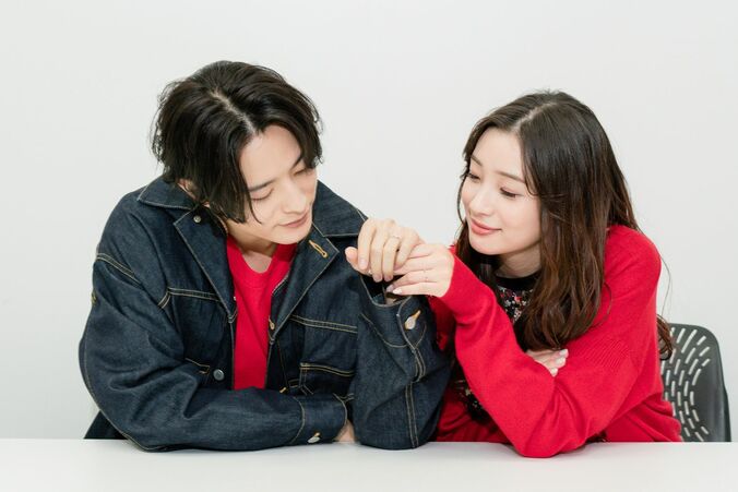 塩野瑛久＆足立梨花、共通する趣味の多さに相性の良さを認識「こんなにハマる人がいたんだ」『私たち結婚しました2』 2枚目