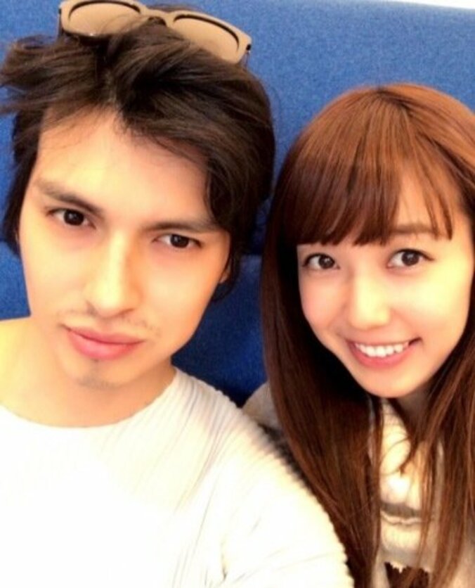 川崎希、夫・アレクの“カーセックス不倫”報道にガチギレ「浮気男め」 1枚目