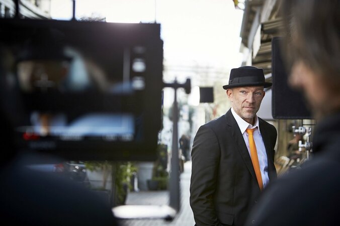 小峠がオランジーナCMに出演！フランス人俳優・ヴァンサン・カッセルの弟分役を熱演 6枚目