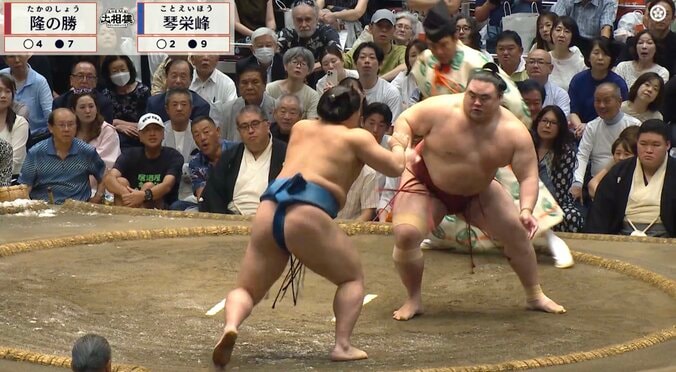 「大丈夫か？」力士に“異変”…幕内の取組で予期せぬ事態「負けた瞬間に…」「歩くのも辛そう」ファン・実況アナも心配 3枚目