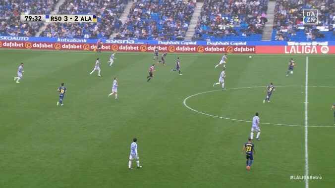 一体何が起きた？久保建英、一瞬で相手置き去りの圧巻縦突破→高速クロスで決定機演出「めちゃくちゃキレてる」 4枚目