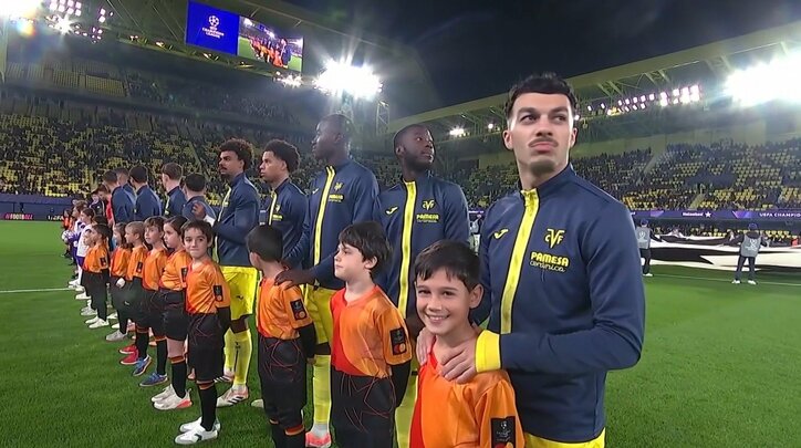 【映像】アンセム間違いに選手困惑→大ブーイング