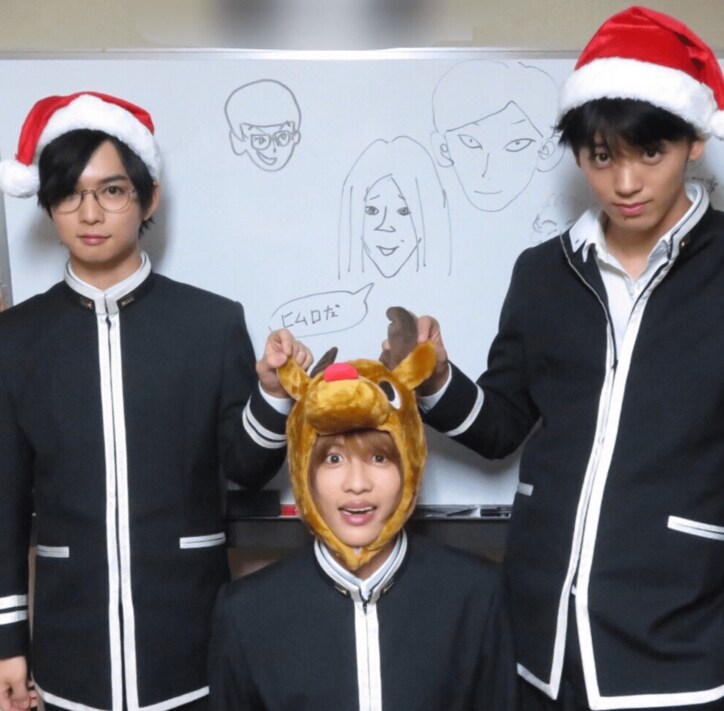 菅田将暉ら、『帝一の國』キャストがコスプレ セクシーサンタにファンはメロメロ