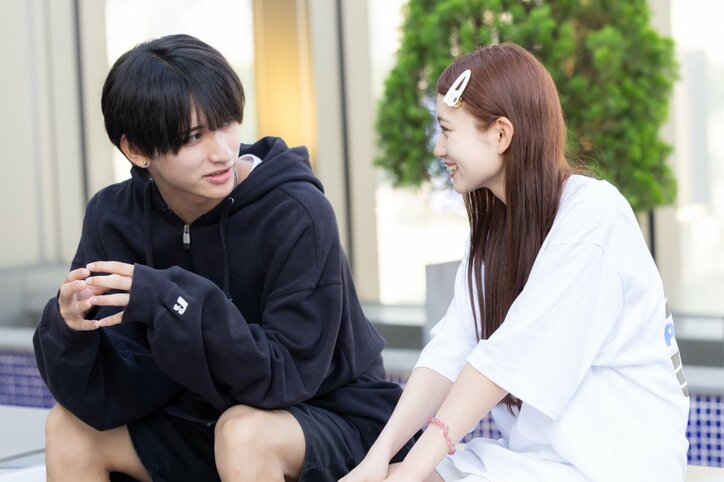 笑顔が人気のモテモテ高1現役アイドル、ショーパン部屋着姿で気になる男子と朝のソウルをデート！『今日好き』カンヌン編第2話