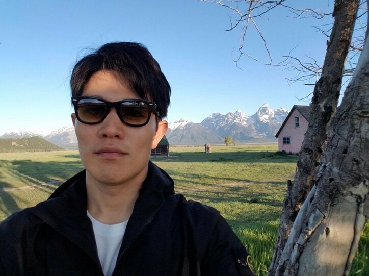 鈴木亮平、久々のプライベート旅行で再会した人物「何て素敵な生き方！」