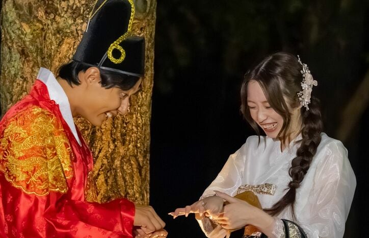 【写真・画像】「美男美女すぎる」「見とれた」18人に告白されたイケメン男子、スタイル抜群の美人JKと韓服デート！似合いすぎる2人に視聴者絶賛『今日好き』チュンチョン編第3話　1枚目