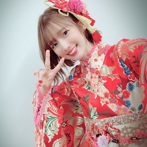 声優・内田真礼が華やかな着物アレンジ衣装を公開！ 「かわいすぎ」「最高の組み合わせ」と称賛の声 | ニュース | ABEMA TIMES