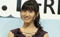土屋太鳳、安住アナとの“レコ大”オフショット公開「最高に緊張している瞬間なはずですが…」