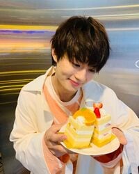 佐野勇斗、23歳の誕生日を迎えた報告にファンから祝福の声「23歳もイケメン」「ケーキになりたい」