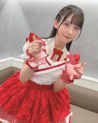 声優・上坂すみれ、ハートとフリルいっぱいの“王道カワイイ”衣装で「ハッピーバレンタイン〜！！！」