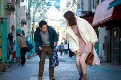 “不倫妻”篠田麻里子、ノーパン帰宅中に夫と遭遇「懐かしいね、こうやって歩くの」穏やかな会話の裏での心理戦『離婚しない男』