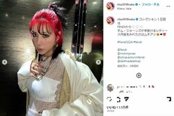 「存在感が半端ない！」「え、もうハリウッド女優」 仲里依紗の赤髪＆白い衣装を着こなす姿にファン悶絶