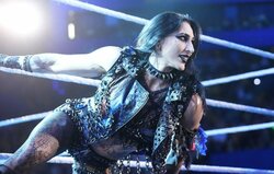 「日の丸が！」“最恐”女子レスラー、珍しいブーツ装飾にファン騒然「エモすぎる」