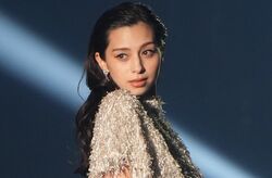 中条あやみ、圧巻のスタイルに視聴者驚愕！ドレッシーなロングスカートを身にまとい反響「いや何頭身よ？」「美しい…」