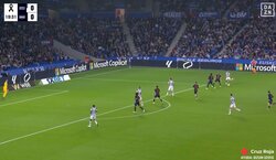 久保建英の圧巻“縦突破”が話題沸騰「バルサのライン下がる下がる」鋭すぎる仕掛けと逆足クロスで守備陣を翻弄した瞬間