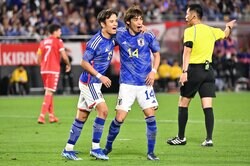 「決定力凄すぎる！」伊東純也“ライバル”久保建英との共存成功！阿吽の呼吸で決めたイナズマ弾にファン歓喜