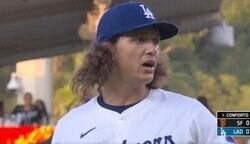 おい！振ってるだろ！ ド軍グラスノーがキレた！ マウンド降りたのに… “疑惑の判定”に様子がおかしくなる「怖っ！」「王子がお怒り」