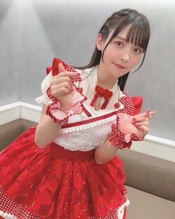声優・上坂すみれ、ハートとフリルいっぱいの“王道カワイイ”衣装で「ハッピーバレンタイン〜！！！」