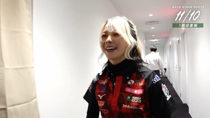 ひょっこり顔を出して「えへっ♪」な亜樹がかわいすぎると話題