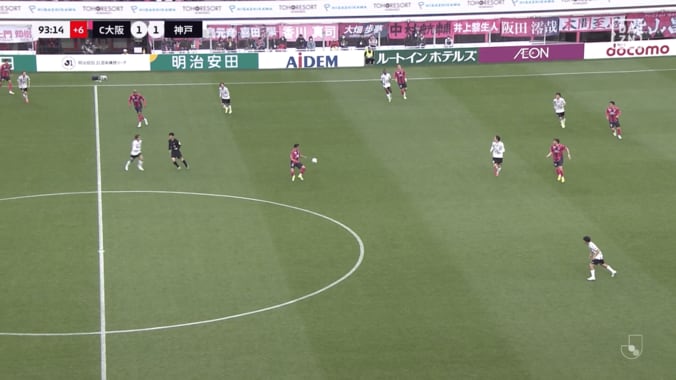 37歳・香川真司が「えぐすぎる」胸トラップ→左足ボレー極上スルーパス「今日のベストプレー」元日本代表10番の閃きと技術にファン興奮 5枚目