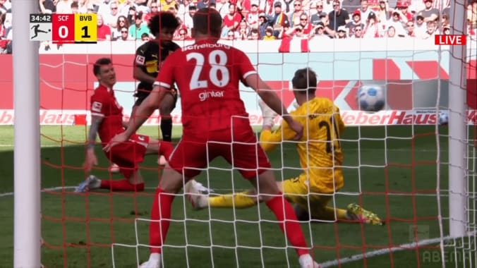 【写真・画像】「背筋が半端ない！」日本代表FWの“ノージャンプ絶妙ヘッド”にスタジアム騒然「めちゃくちゃいいコース」町野修斗がバックアップからゴール強襲の瞬間　1枚目