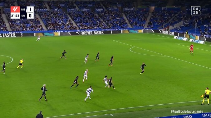 【映像】久保建英、ドリブルでぶっちぎる“強靭突破”の瞬間